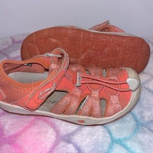 Girls used Keen water shoes size 10